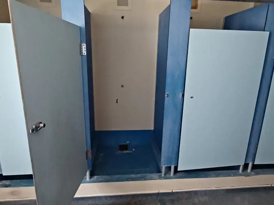 Toilets & Showers photo 11