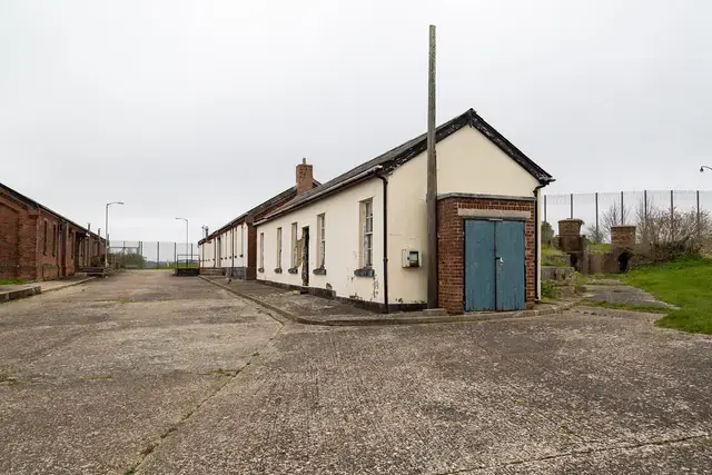 Internal circulation lanes for production vehicle movement