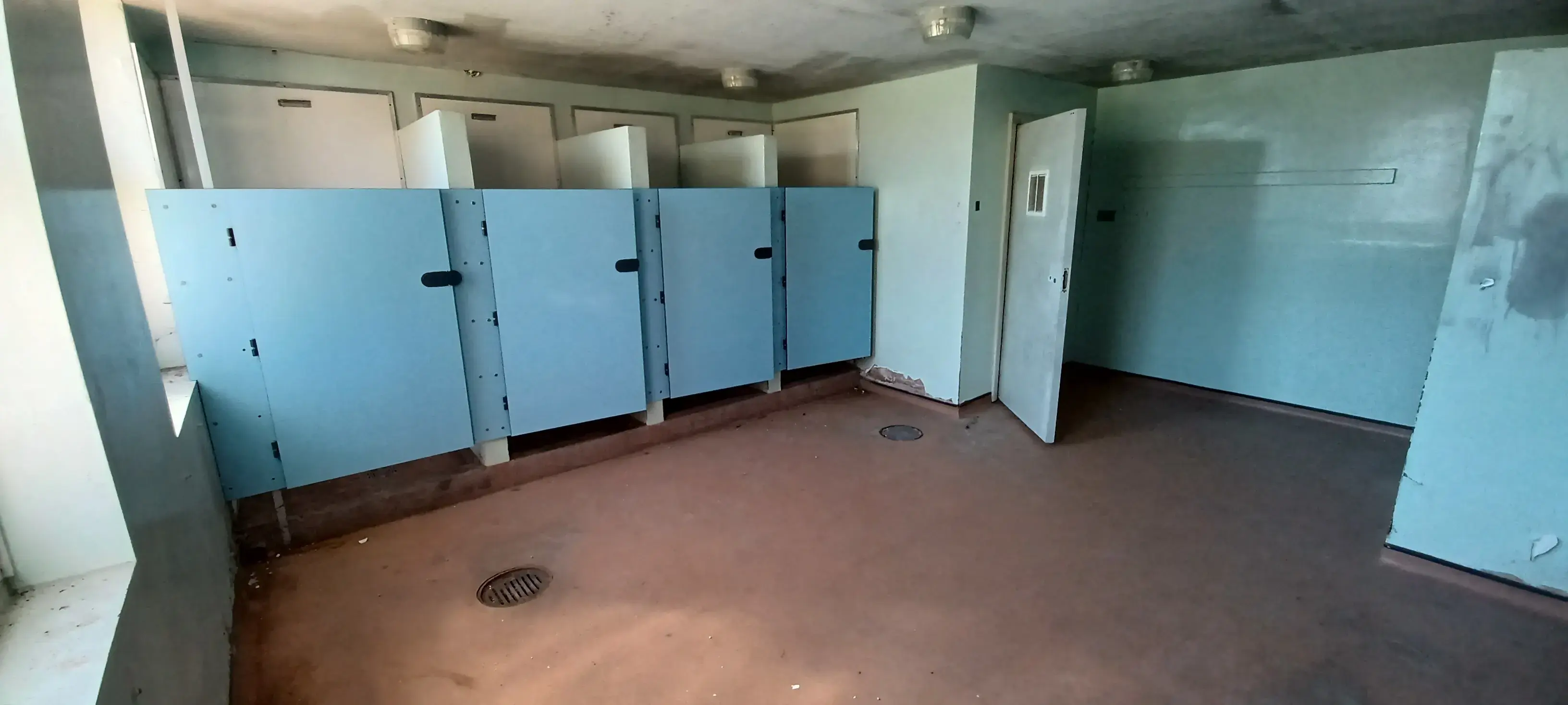 Toilets & Bathrooms featured view